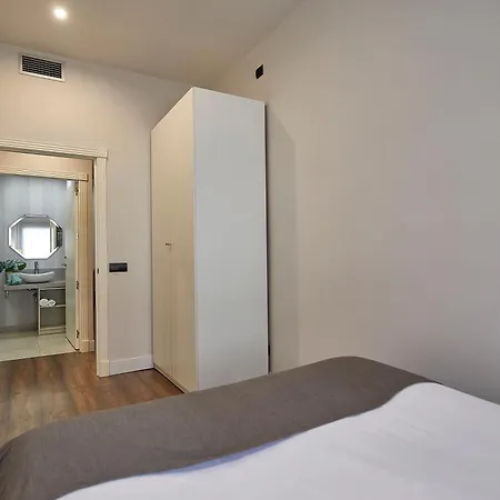 Bbarcelona Rogent Flats * ברצלונה